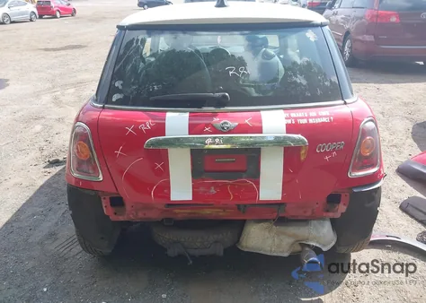 2009 Mini Cooper z USA, uszkodzony, nr VIN WMWMF33549TW79241